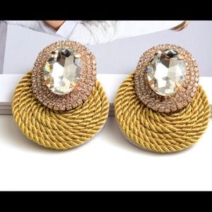 Golden rounded jewel